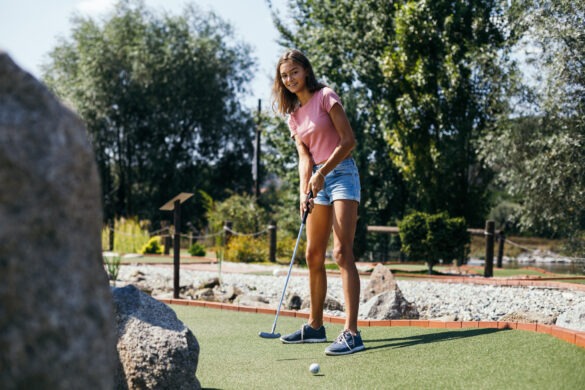 Kam na minigolf v Praze? Přece k nám do Rosmariny! Praha minigolf, 18jamkové hřiště