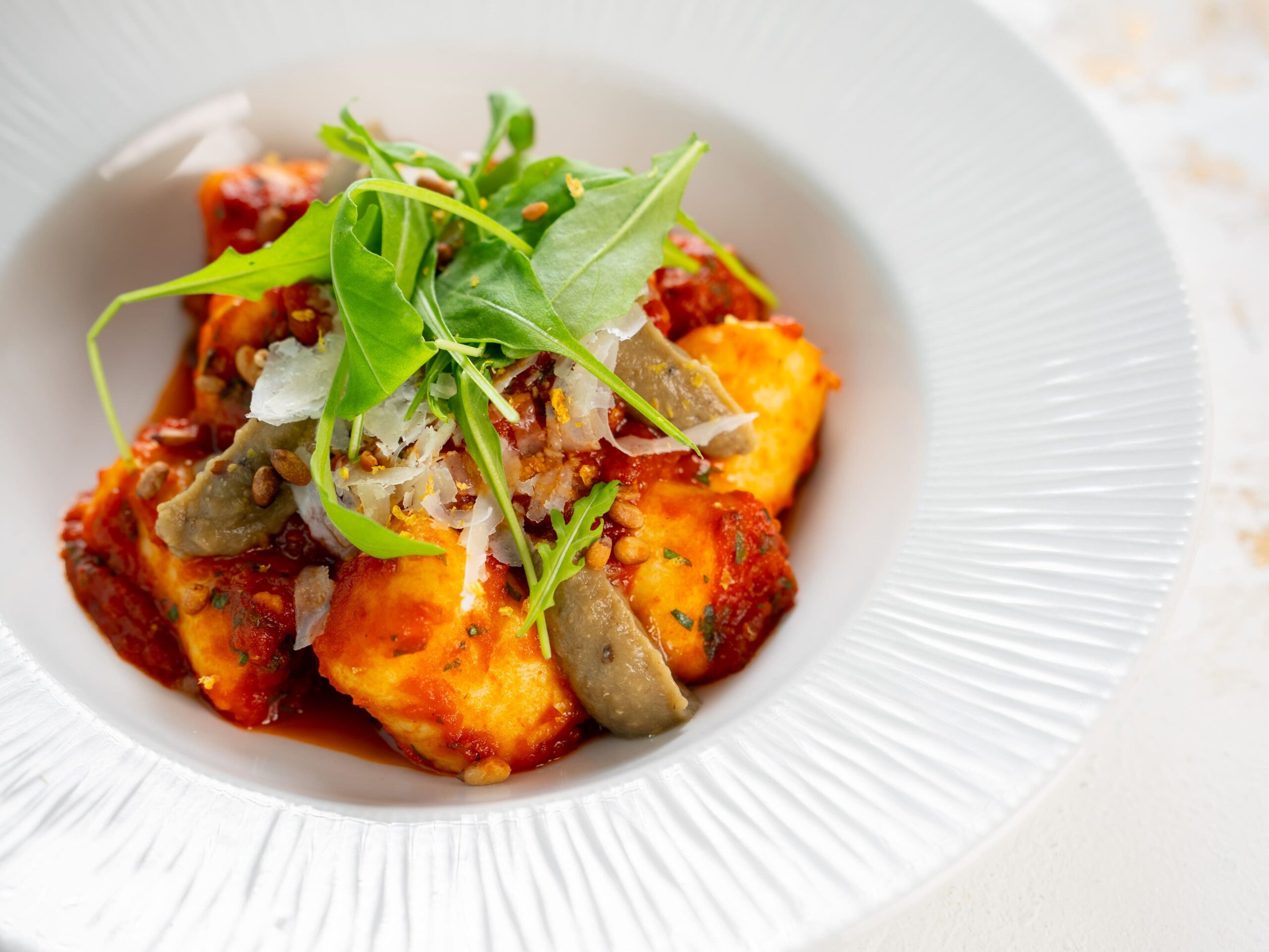 Italská kuchyně je doménou restaurace Rosmarina. V novém menu najdete také tyto bramborovo-ricottové nocchi v omáčce z pečených rajčat.