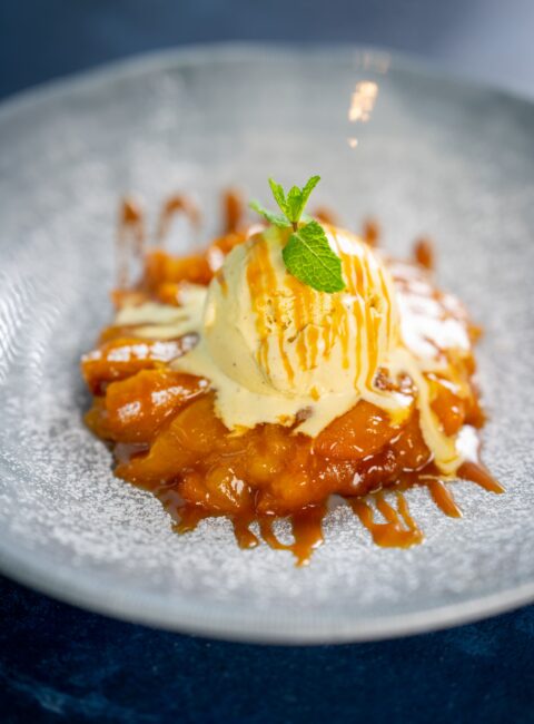 Meruňkový tarte tatin